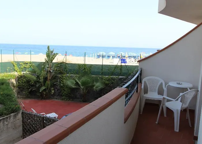 Liliana Appartamento Giardini Naxos