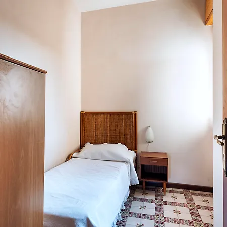 Liliana Apartment *