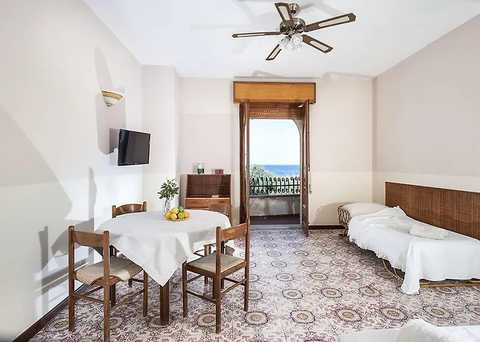 アパート Liliana *