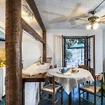 Liliana Apartment *