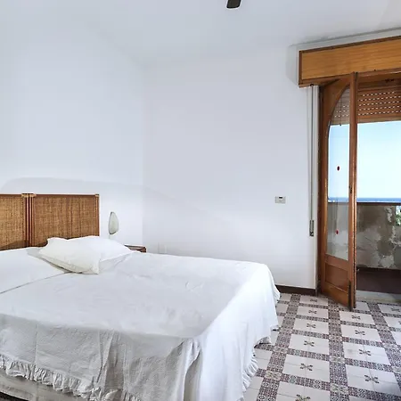 Liliana גיארדיני נאקסוס